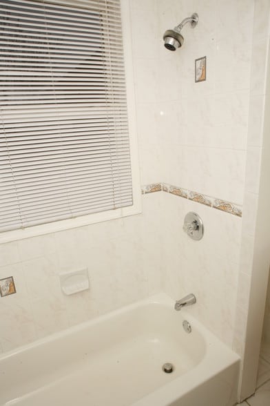 Building Photo - 429 18th Ave