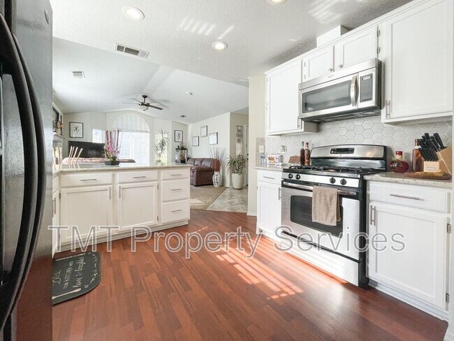 Building Photo - 9424 Blackswain Pl