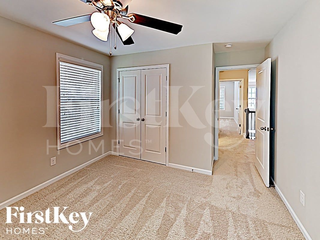 Building Photo - 3955 Norman View Dr