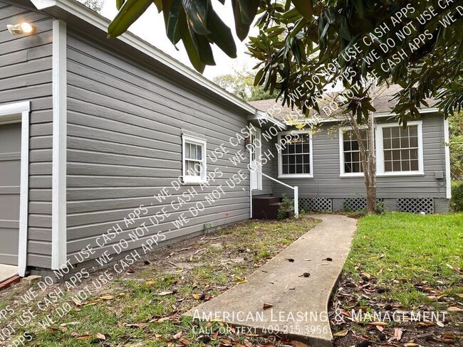 Building Photo - 203 Lee Ln