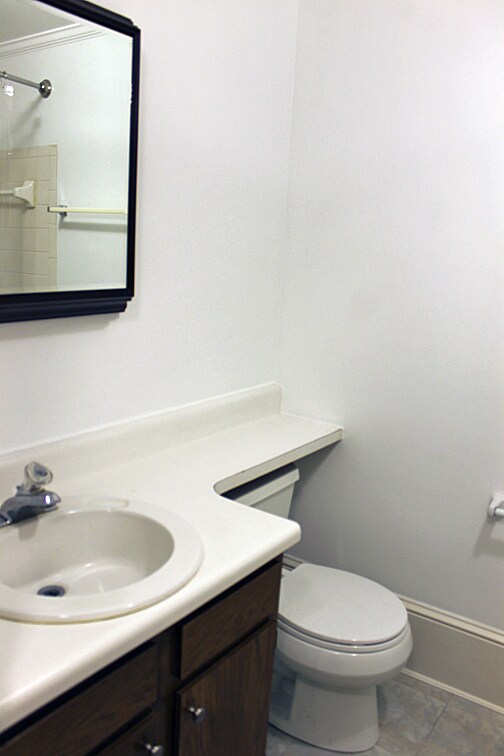 Building Photo - UPDATED DOWNTOWN ACROSS FROM COLONIAL CEME...