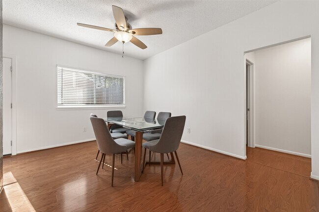 Building Photo - 1506 Apple Park Dr