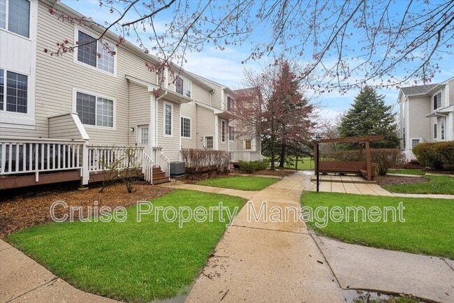 Building Photo - 61 S Treehouse Ln