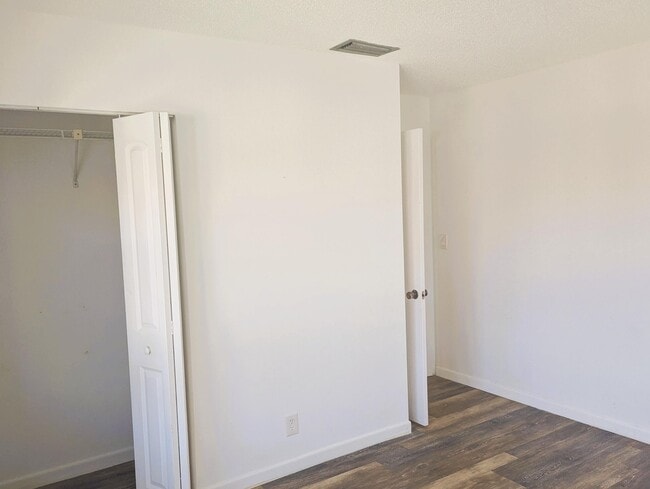 Building Photo - 13283 Pineapple Palm Ct