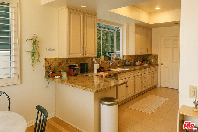Building Photo - 501 S Gretna Green Way