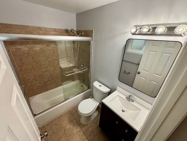 Building Photo - 3+ Bed 2 Bath House in Richmond -- AVAILABLE NOW !!