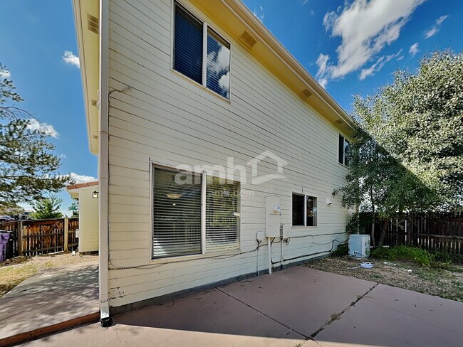 Building Photo - 4060 Orleans St