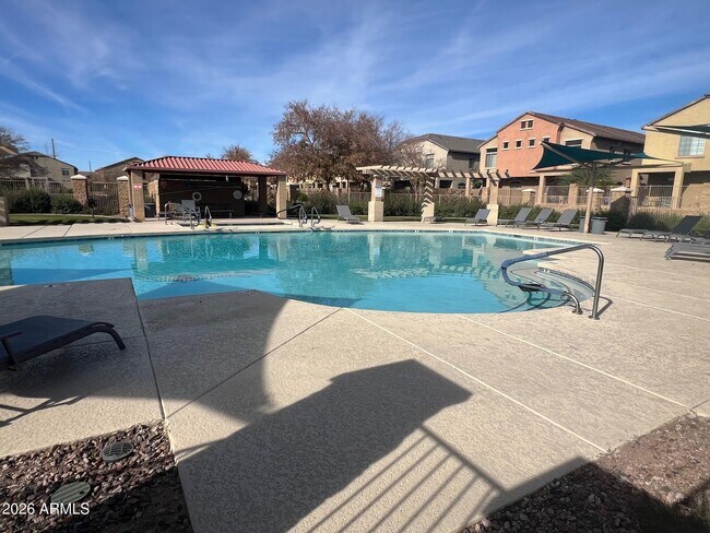 Building Photo - 1350 S Greenfield Rd