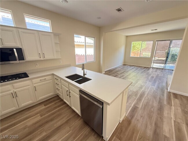 Building Photo - 10657 Sapphire Vista Ave