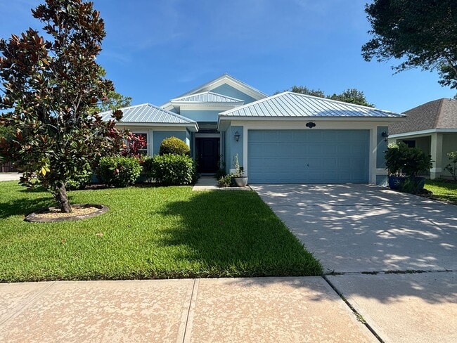 Primary Photo - 4 BR 2 BA Annual Rental in Gated community...
