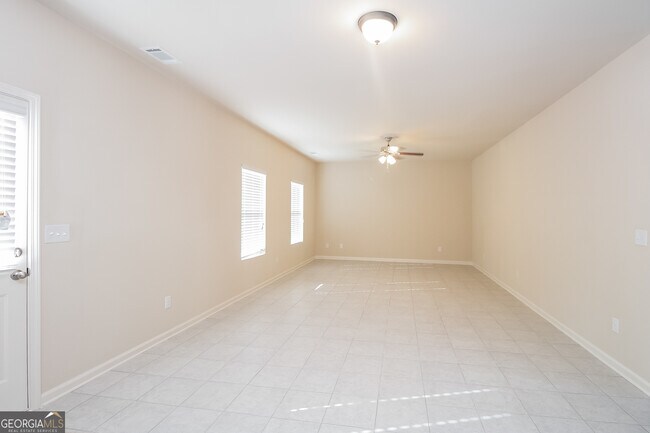 Building Photo - 355 Sunflower Ln