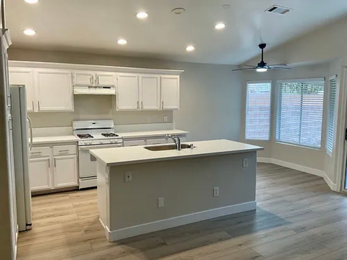 Building Photo - 6088 Bing Cherry Dr
