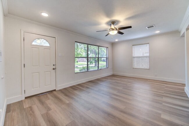 Building Photo - 4735 Marietta Ln
