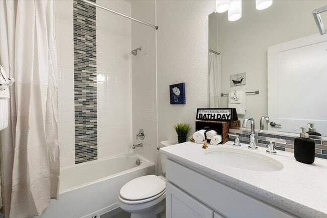 Building Photo - 6602 Enclave Vista Loop
