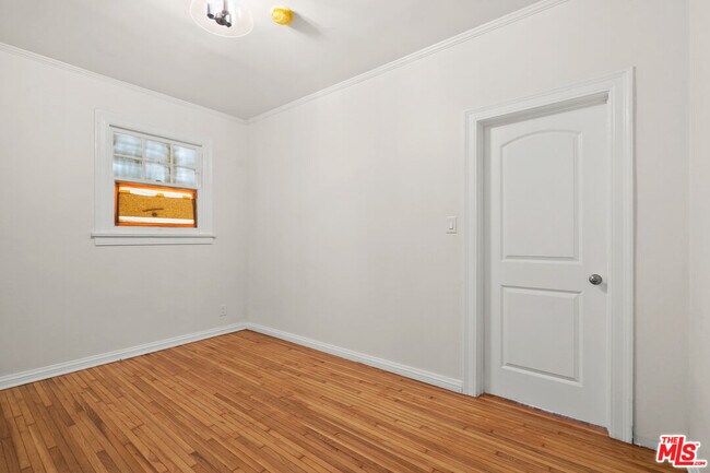 Building Photo - 1815 Grace