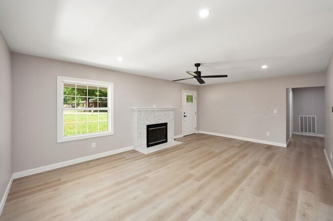 Building Photo - 90 Shaw Ln
