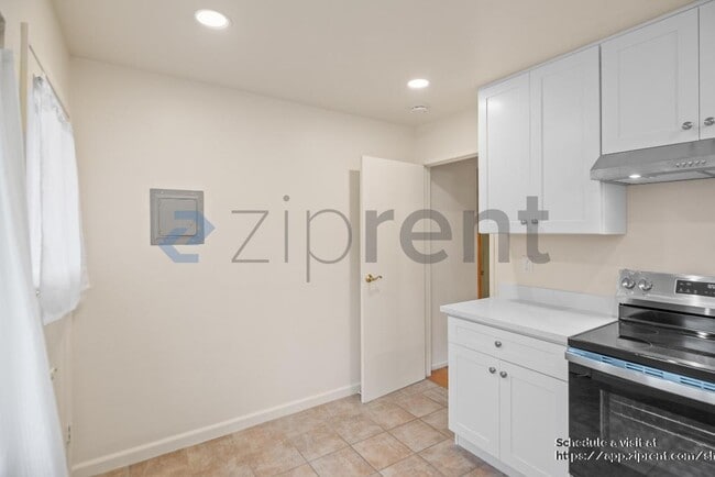 Building Photo - 20365 Silverado Ave