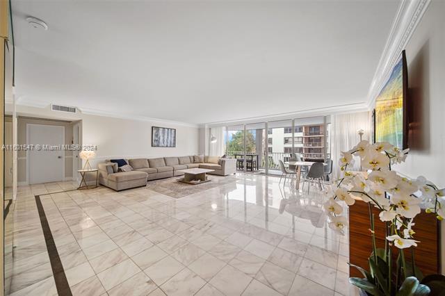 Building Photo - 10155 Collins Ave