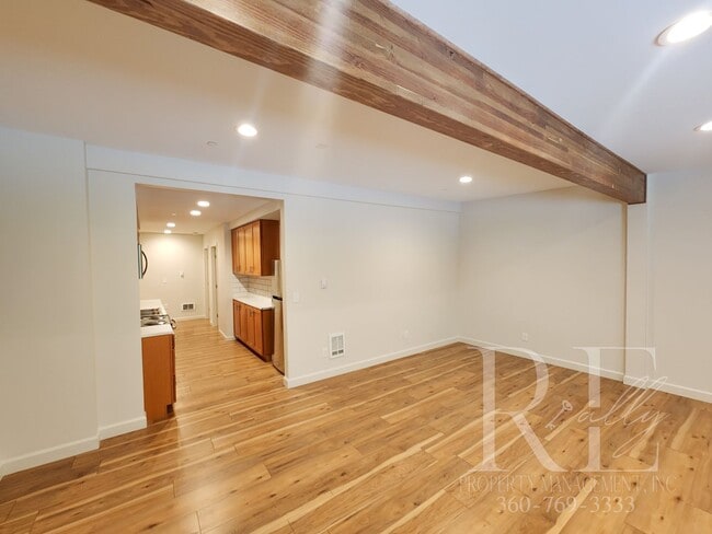 Building Photo - Fully Remodeled: 5 min Walk to Annapolis Foot Ferry