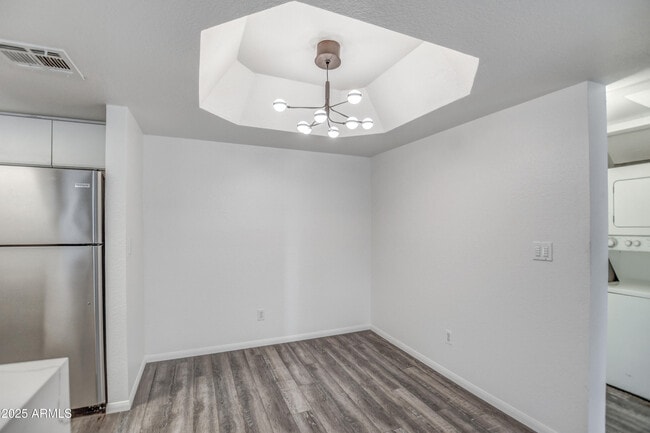 Building Photo - 4850 E Desert Cove Ave