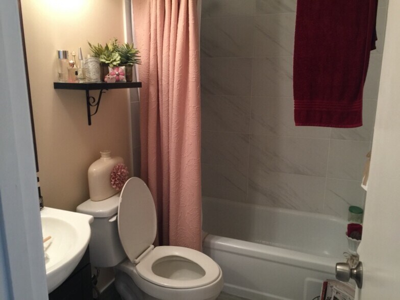 Primary Photo - 234 Northampton L