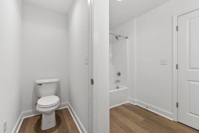 Building Photo - Modern 3-Bedroom Townhome with 2-Car Garage at Chapman Trace!