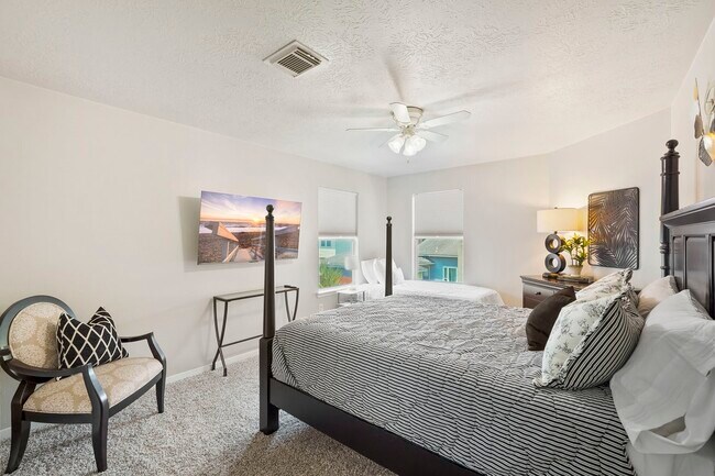 Primary Photo - 8615 Discus Dr