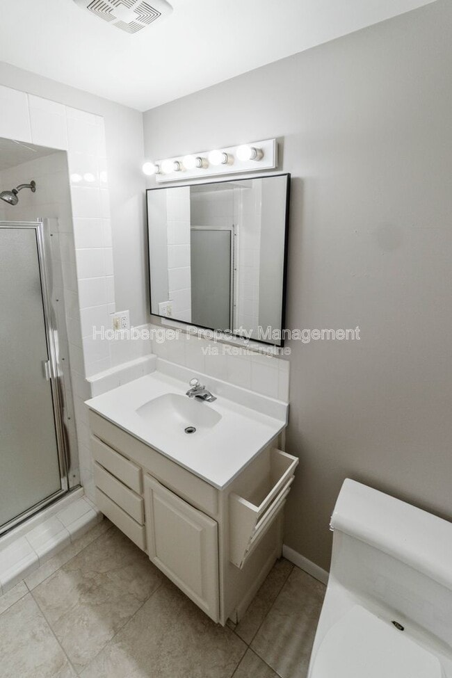 Building Photo - 6604 N Greenwood Blvd