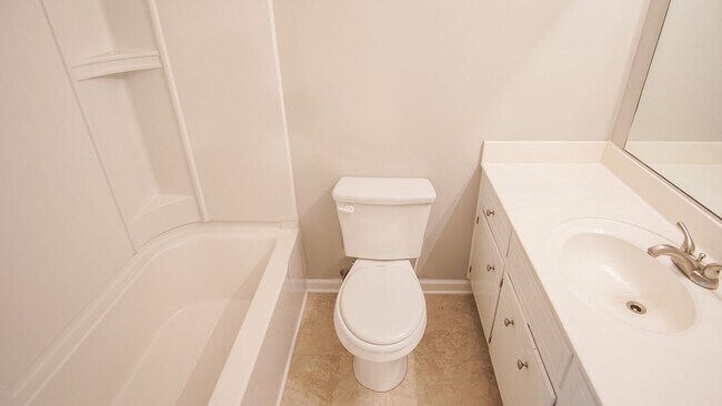 Building Photo - Lakeside Schools/Rehabbed and Ready for Move In. (NO PETS)