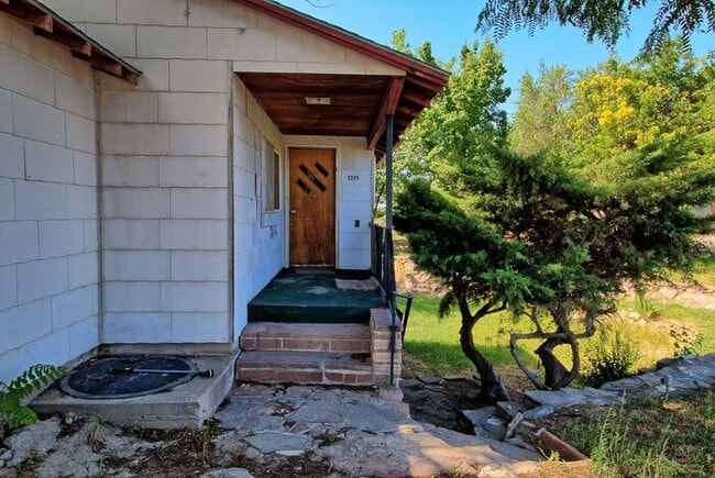 Building Photo - 2 Bed 1 Bath House