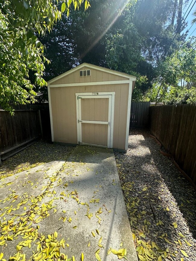 Building Photo - Spacious home in Green Acres coming soon!