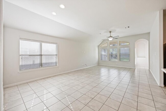 Building Photo - 16346 Hillside Garden Ln