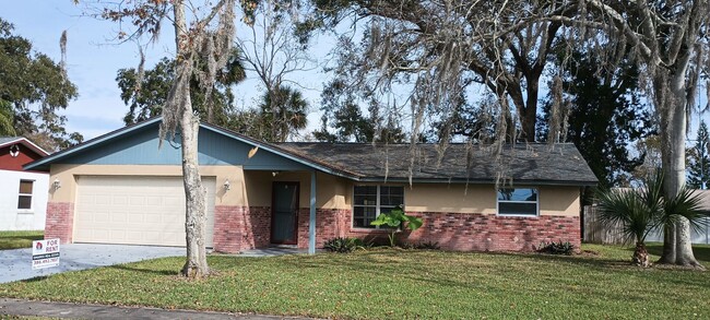 Primary Photo - 3 Bed, 2 bath South Daytona