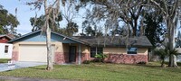 Building Photo - 3 Bed, 2 bath South Daytona