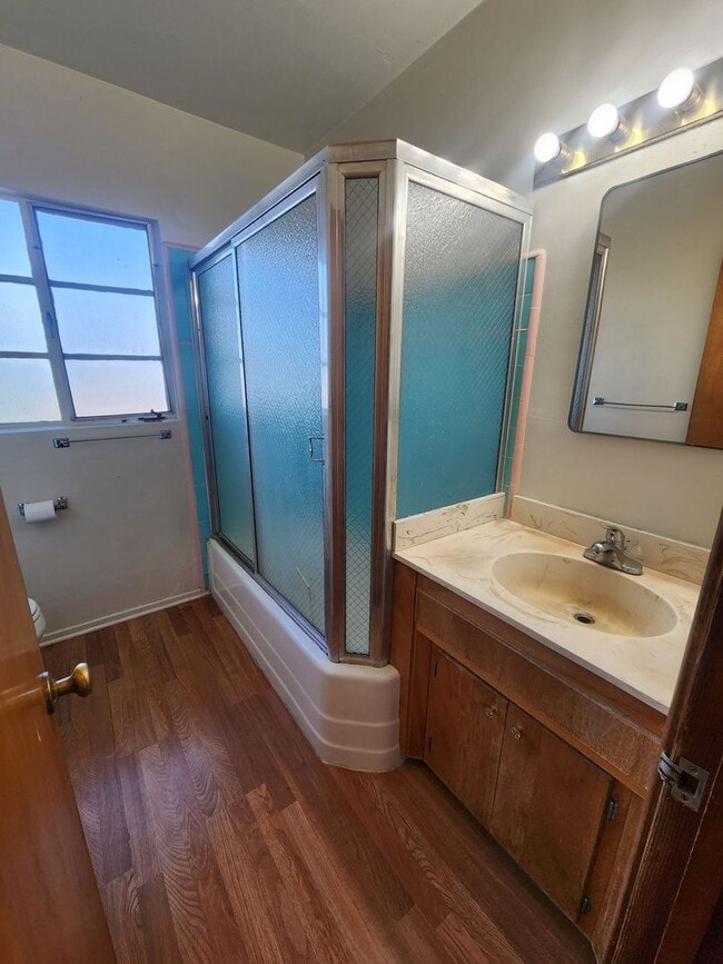 Building Photo - HIllside Property