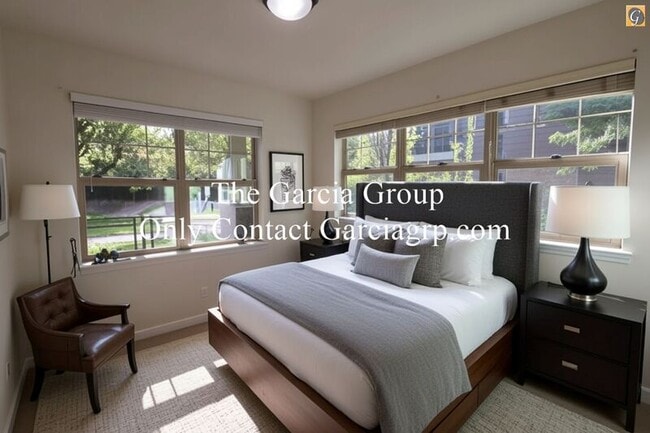 Building Photo - 765 NE Adwick Dr