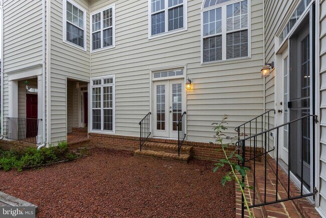 Building Photo - 21935 Windover Dr