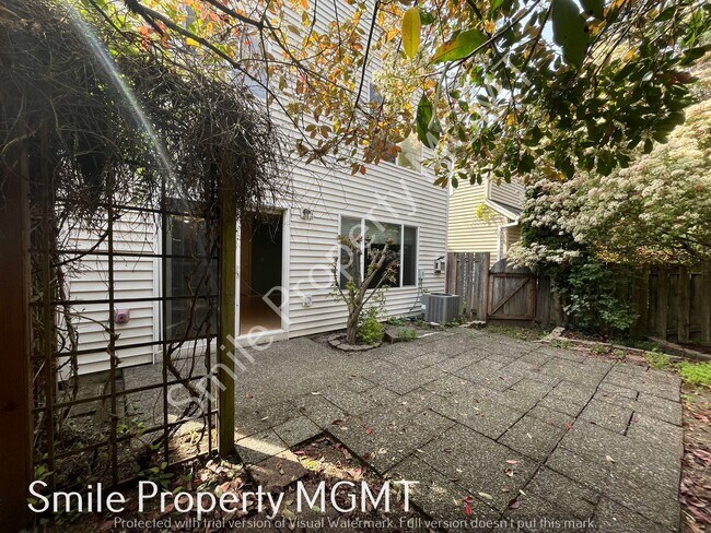 Building Photo - Spacious 3 Bedroom Home in Bethany neighborhood