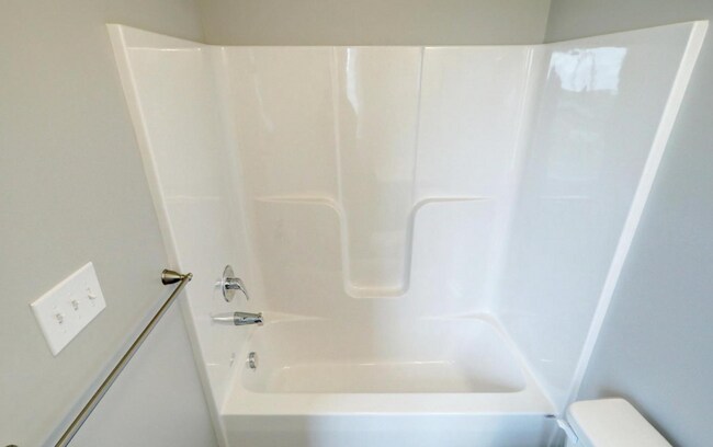 Building Photo - Dallastown Schools! Beautiful 3 Bedroom, 2.3 Bath Townhome!