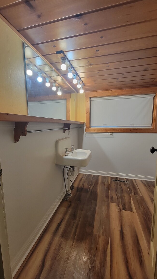 Building Photo - 441 Second St