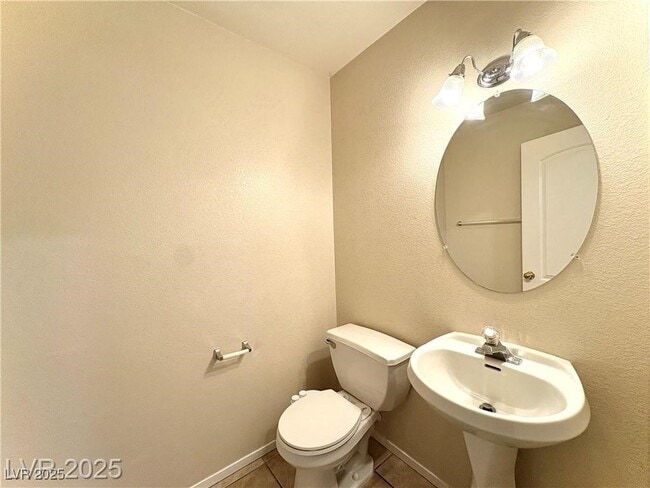 Building Photo - 7279 Twin Maples Ct