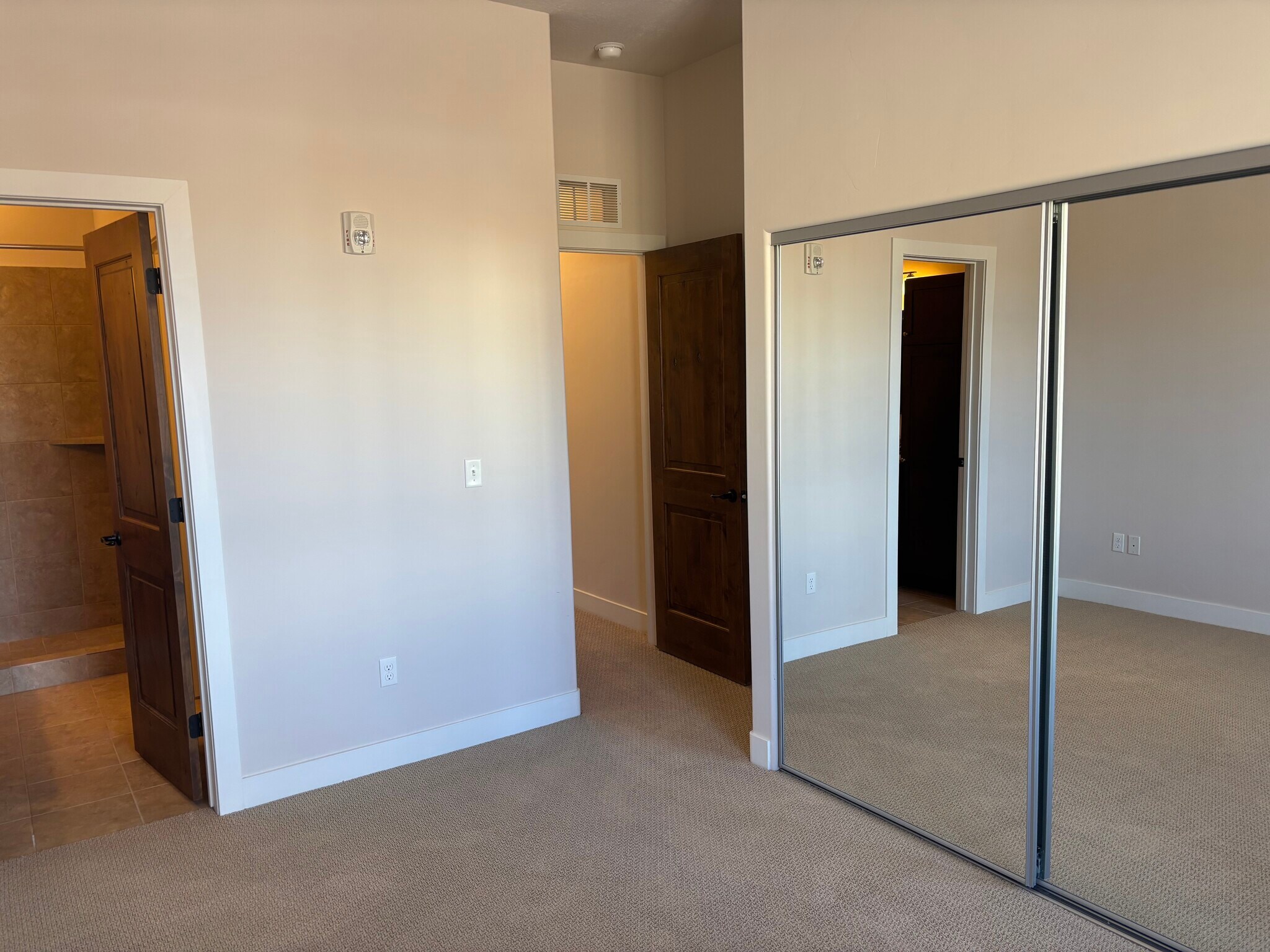 Upstairs bedroom - 6169 Park Ln S