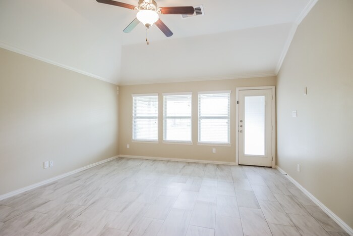 Building Photo - 23130 Mestina Knoll Dr