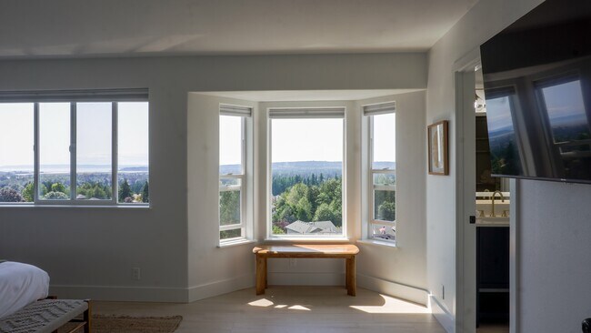 Building Photo - 7904 80th Ave NE