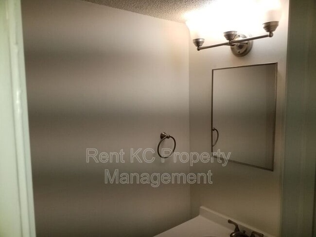 Building Photo - 13205 Craig Ave