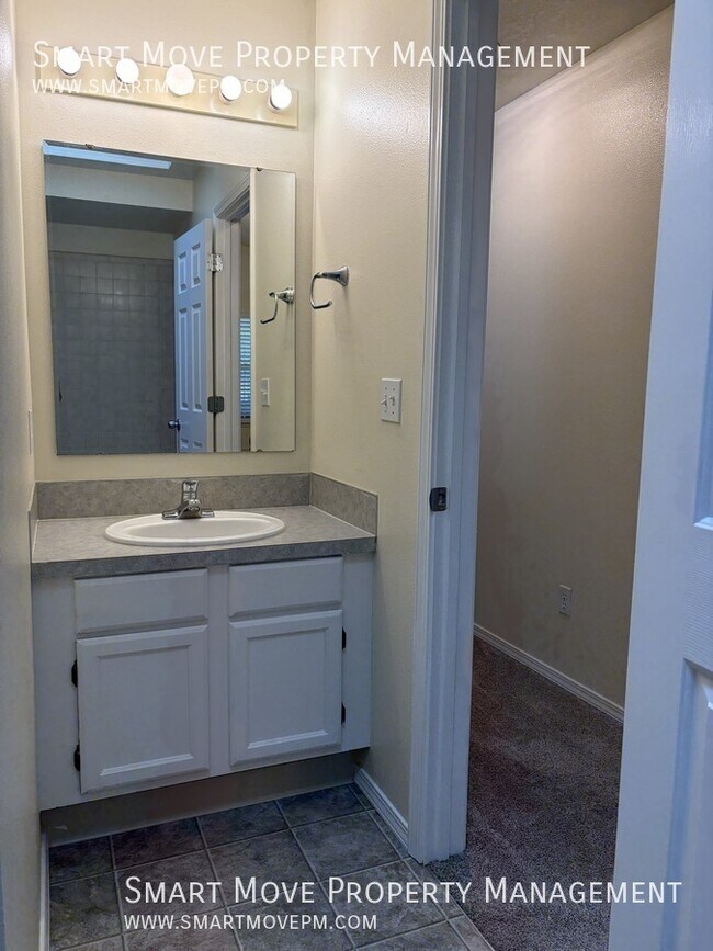 Building Photo - 1241 Ringneck Ct E