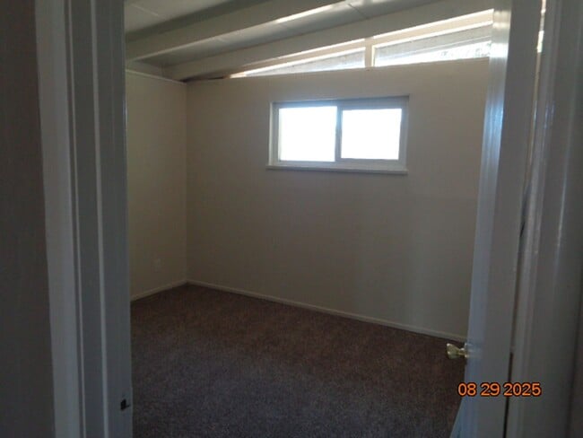 Building Photo - 710 Azalea Way