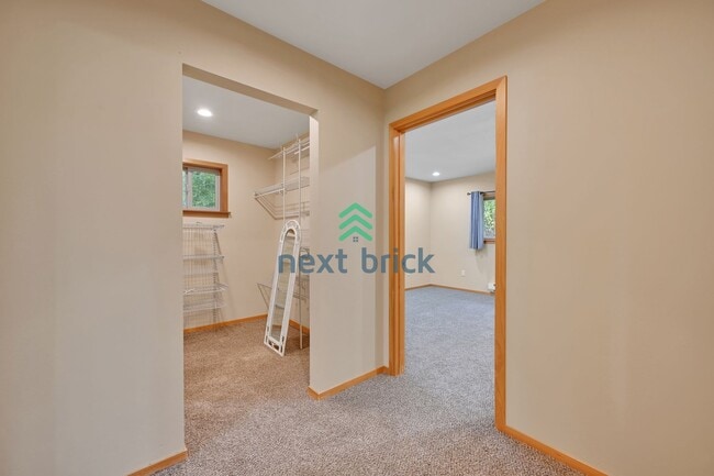 Building Photo - 2 BED & 2 BATH SINGLE FAMILY FOR RENT