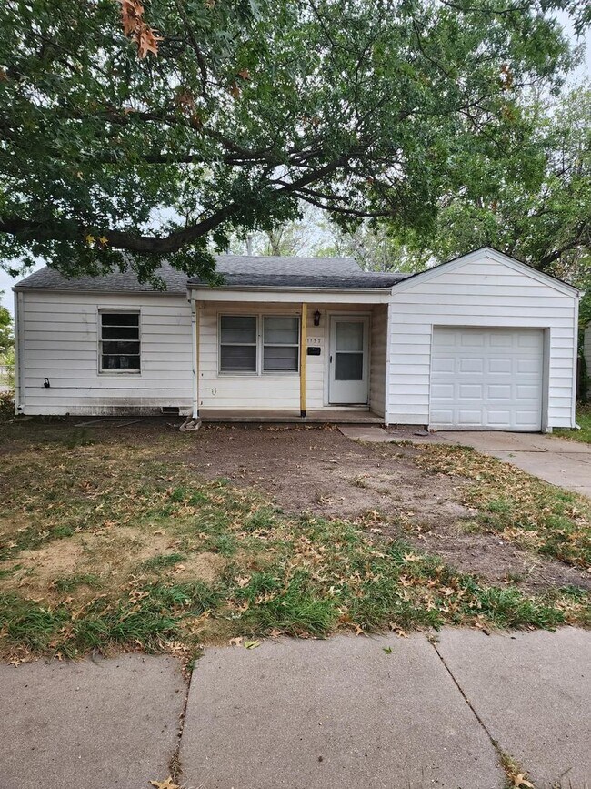 Primary Photo - 1157 S Christine Ave