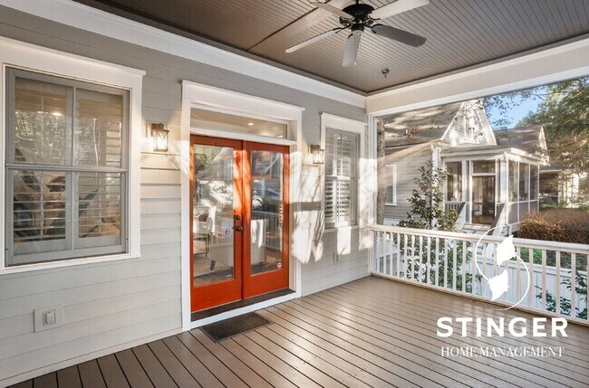 Building Photo - 14 Hayek St